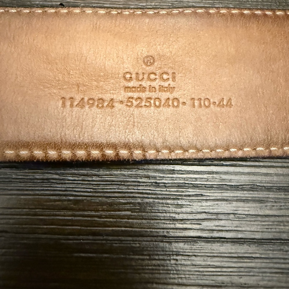 Men's Gucci Designer Belt with Silver Buckle - Picture 4 of 5